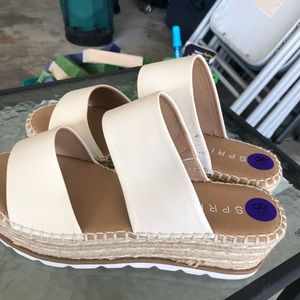 Platform sandals